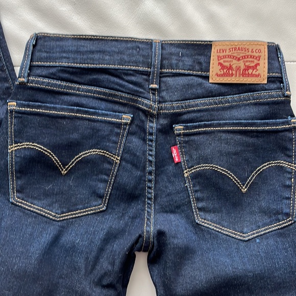 Levi's Women's 710 Super Skinny Jeans, Size 23, Dark Blue - Picture 4 of 4